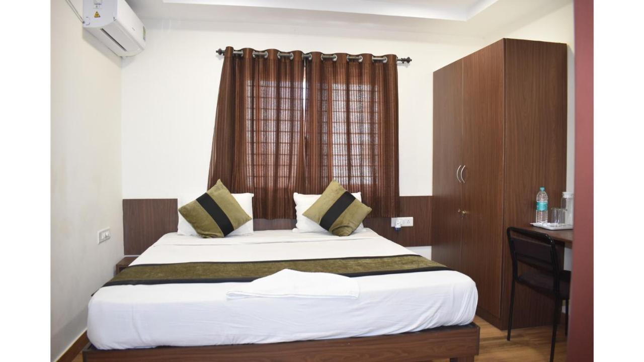 Symphony Suites Bangalore Eksteriør bilde