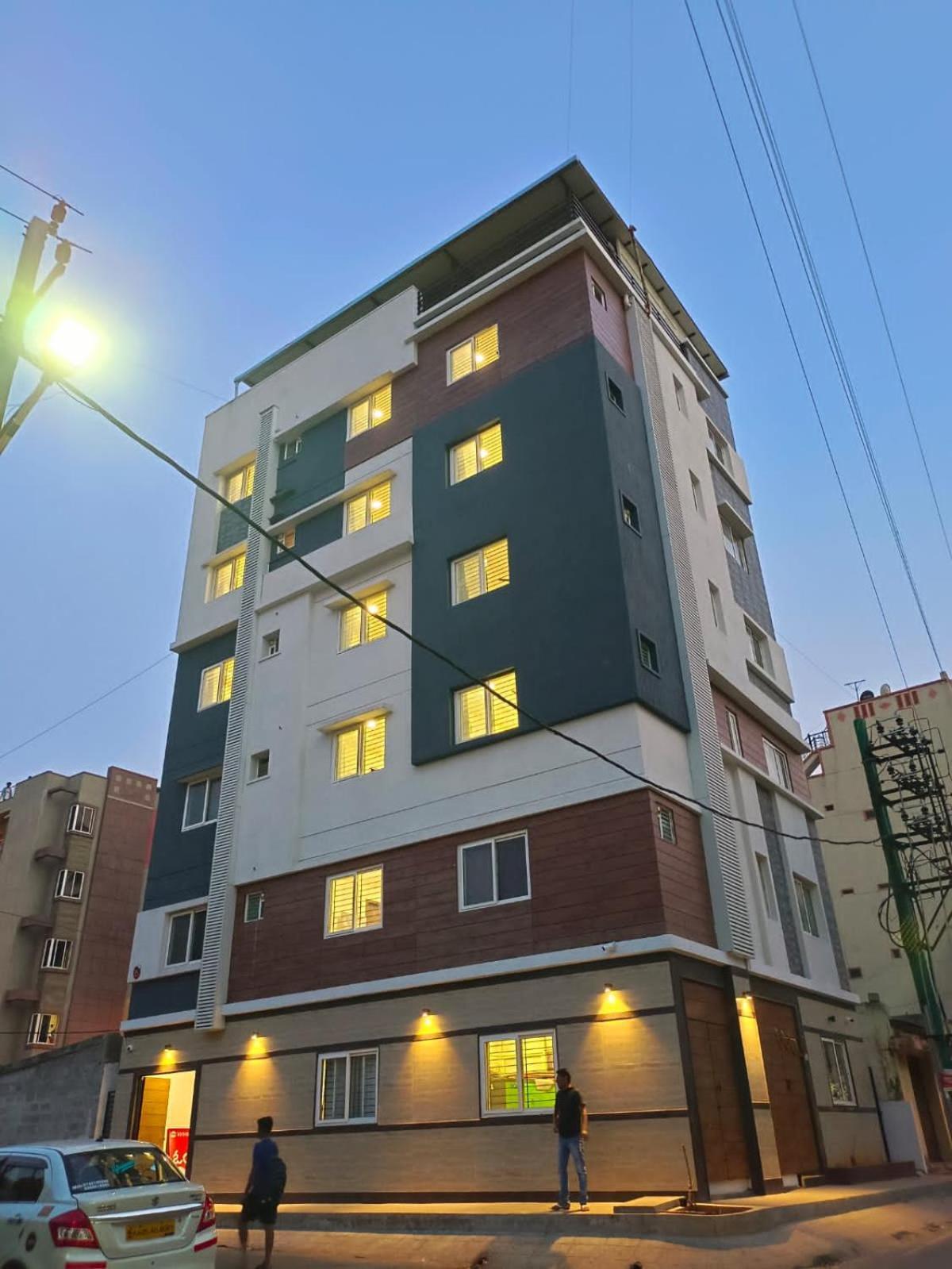 Symphony Suites Bangalore Eksteriør bilde