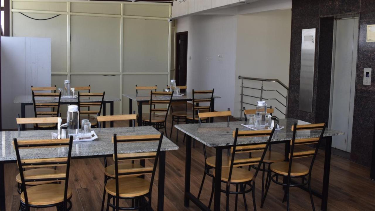 Symphony Suites Bangalore Eksteriør bilde